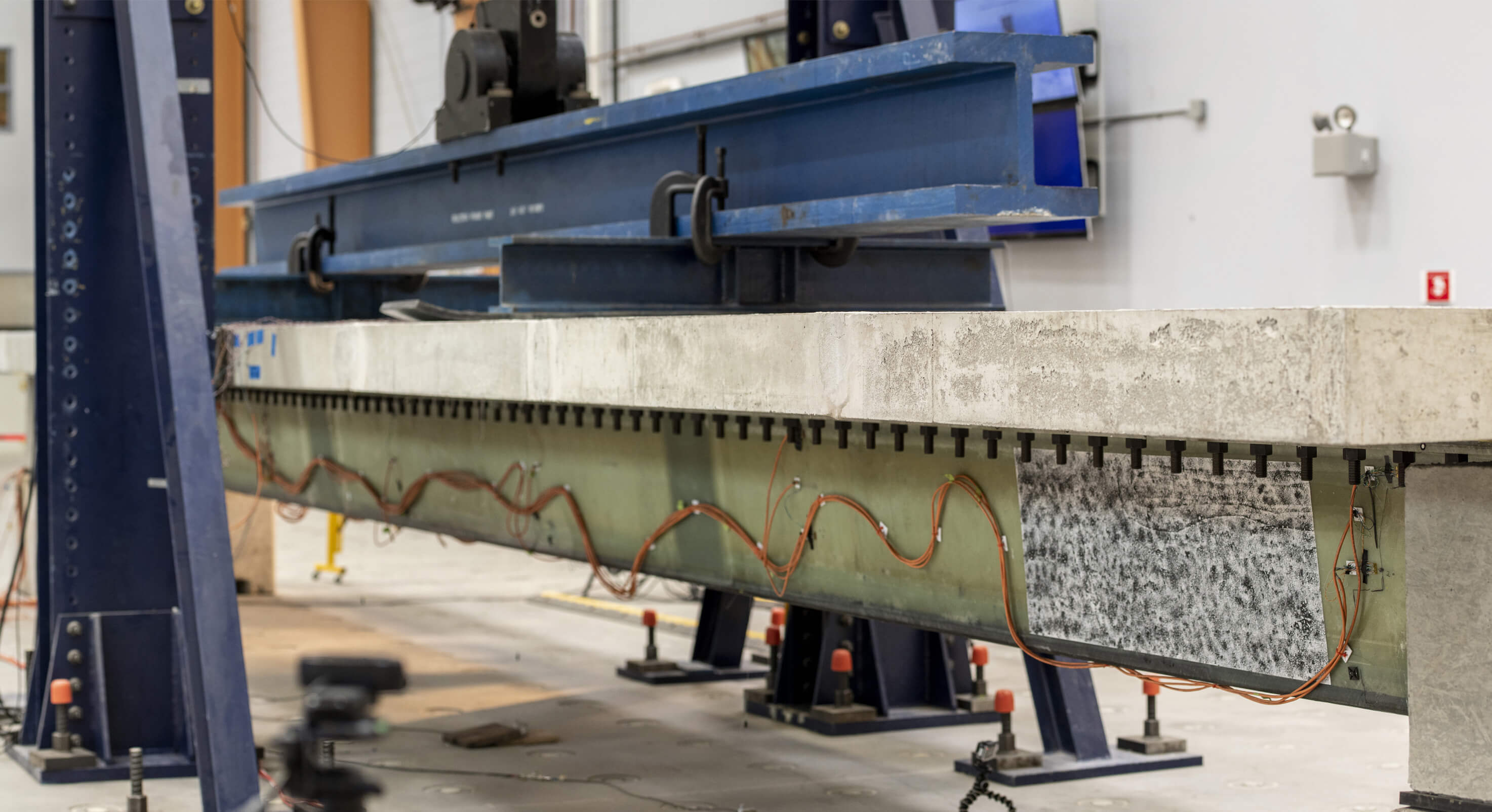 Composites-testing-centered-image